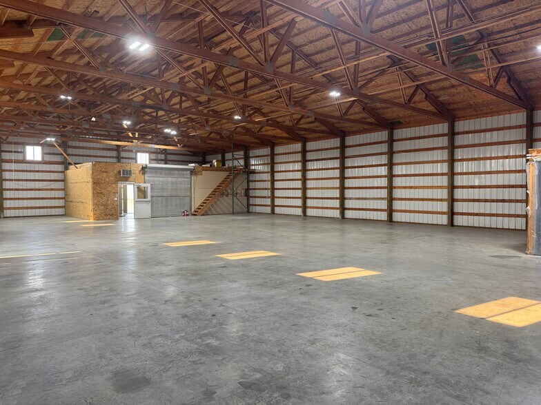 More Photos Of 25415 E Kildea Rd, Newman Lake Office For Lease