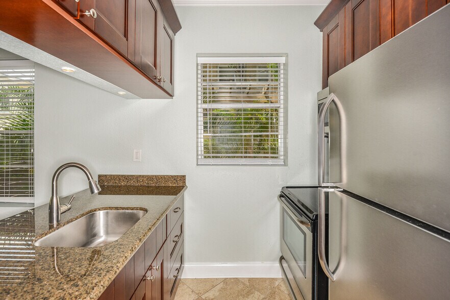 More Photos Of 1404 S Bay Villa Pl, Tampa Apartments For Sale