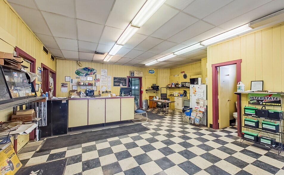 More Photos Of 765 Columbia Blvd, Bloomsburg Auto Repair For Sale