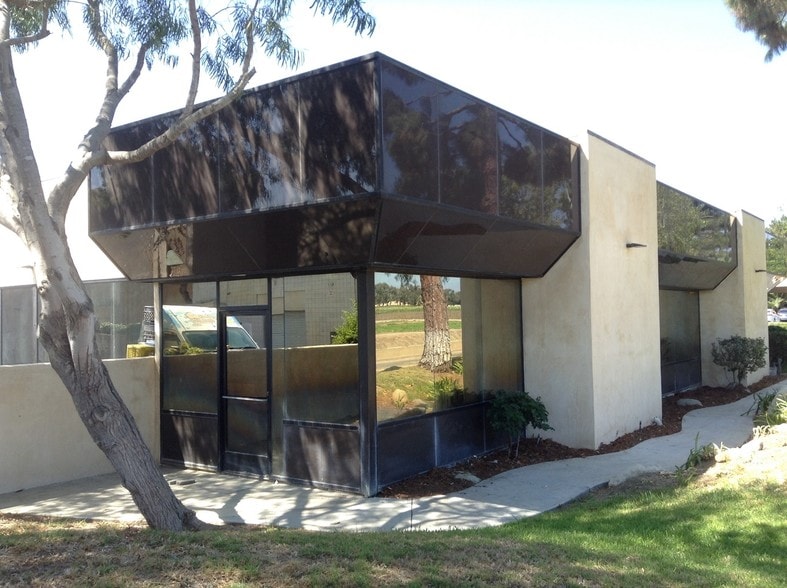 More Photos Of 2227 Portola Rd, Ventura Manufacturing For Lease