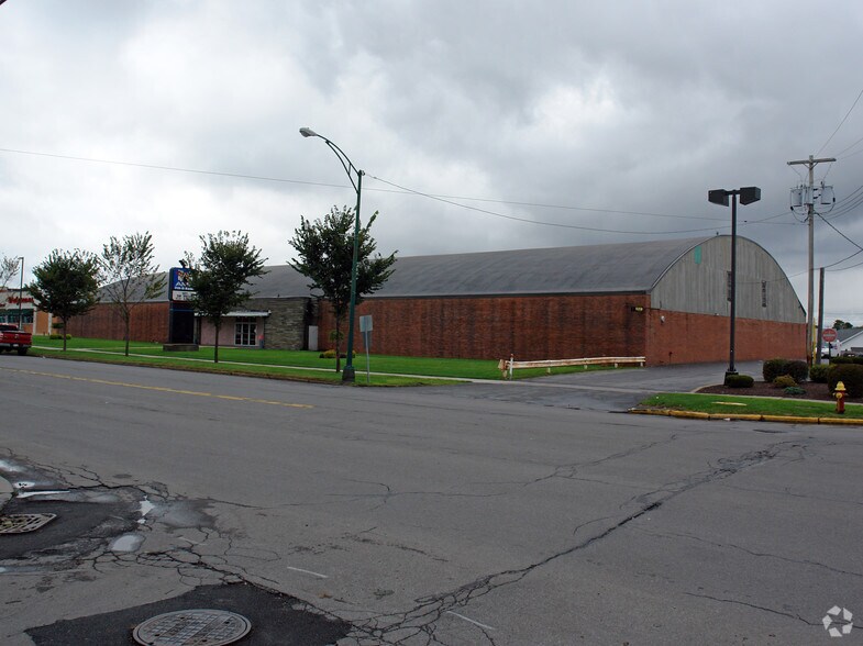 More Photos Of 1724 Genesee St, Utica Bowling Alley For Sale