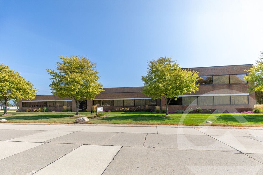 Primary Photo Of 4250 Normandy Ct, Royal Oak Warehouse For Sale