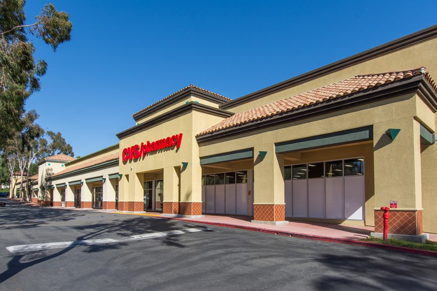 More Photos Of 632 Lindero Canyon Rd, Oak Park Restaurant For Lease