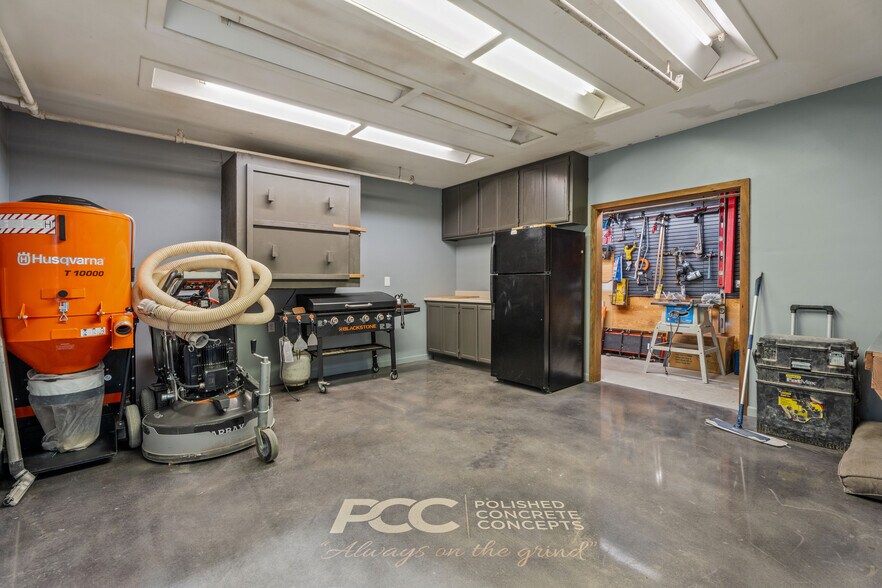 More Photos Of 902 Waugh Ln, Ukiah Warehouse For Sale
