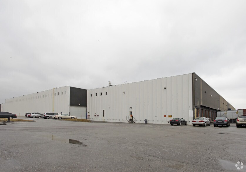 More Photos Of 160 Carrier Dr, Toronto Warehouse For Lease