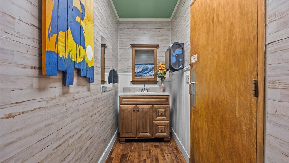 More Photos Of 2178 Railroad Ave, Rifle Restaurant For Sale