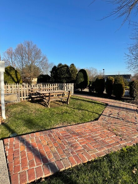 More Photos Of 1780 Swede Rd, Blue Bell Office For Sale