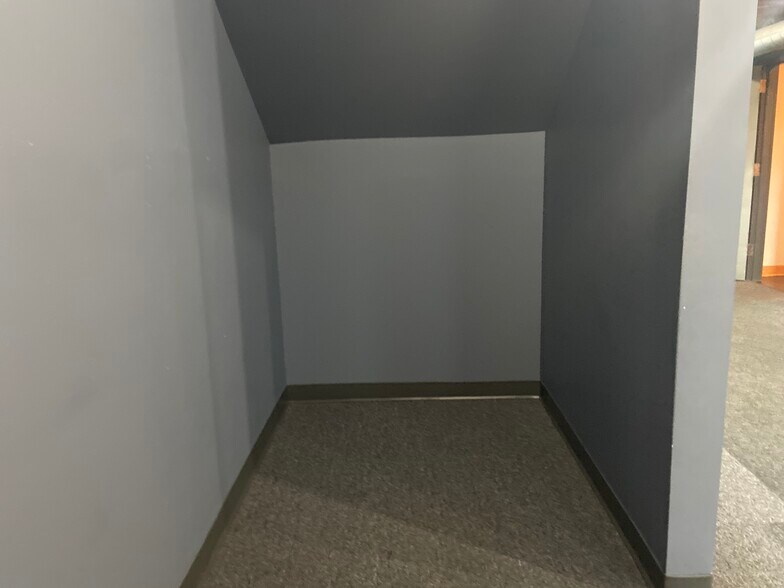 More Photos Of 10 Lackawanna Plz, Montclair Storefront Retail Office For Lease