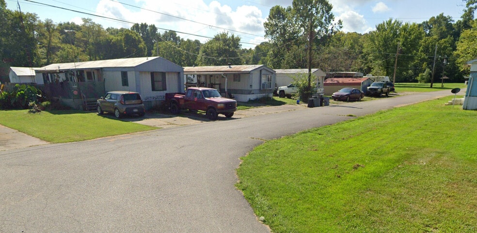 Primary Photo Of 1 Meadowbrook Acres, Parkersburg Multifamily For Sale