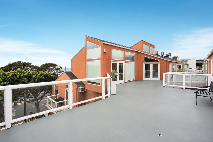 More Photos Of 1100 S Coast Hwy, Laguna Beach Medical For Lease