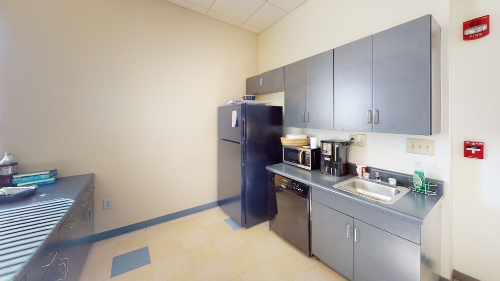 More Photos Of 4802 Cargo Ct, Columbus Office For Sale