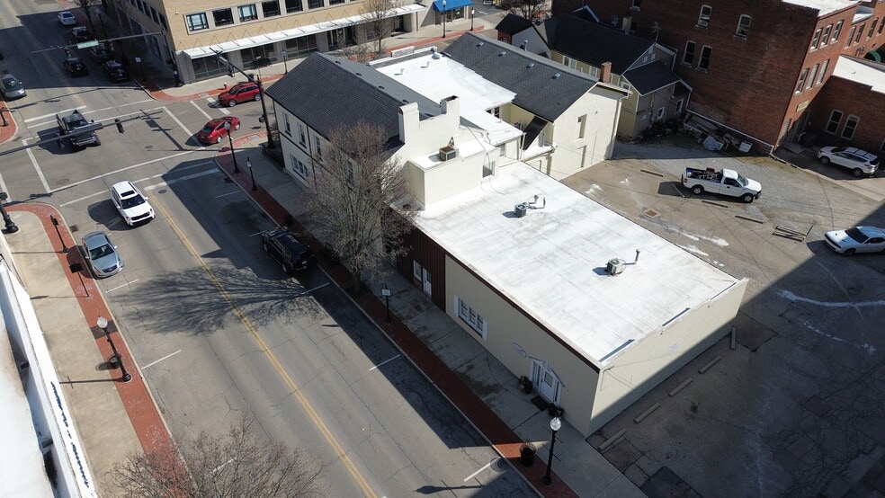 More Photos Of 326 N Wayne St, Piqua Office For Sale