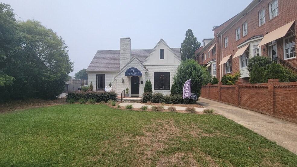 More Photos Of 119 Cherokee Rd, Charlotte Office For Lease