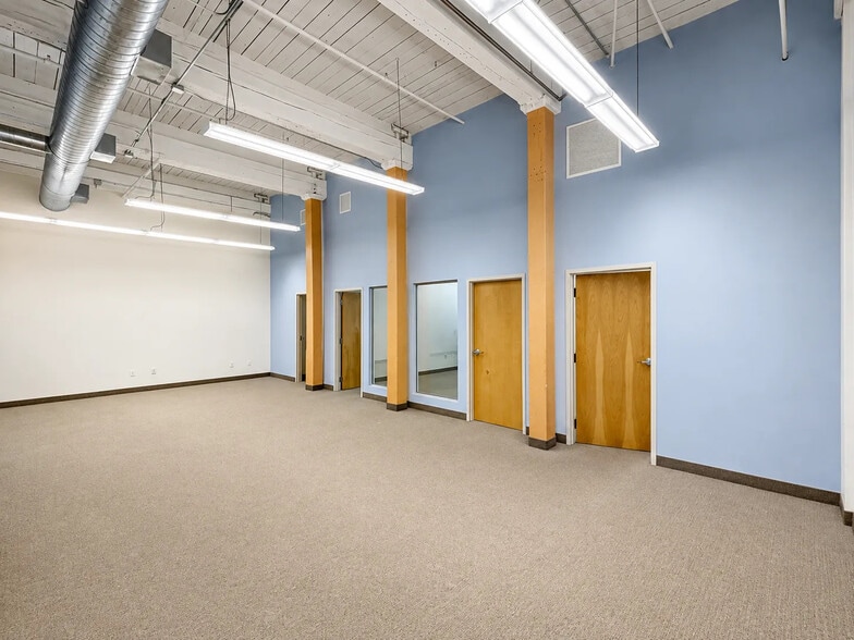 More Photos Of 134 Thurbers Ave, Providence Medical For Lease
