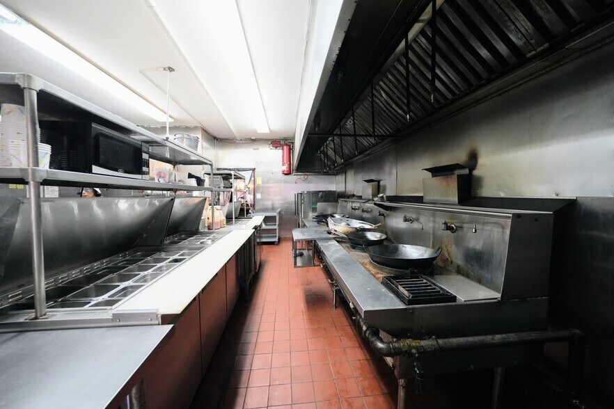 More Photos Of 233 Utica Ave, Brooklyn Storefront Retail Residential For Sale