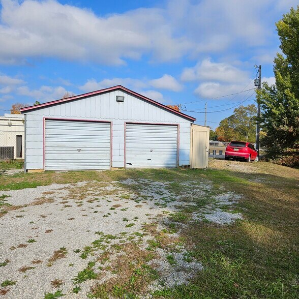 More Photos Of 2015 Westmead St SW, Decatur Industrial For Sale