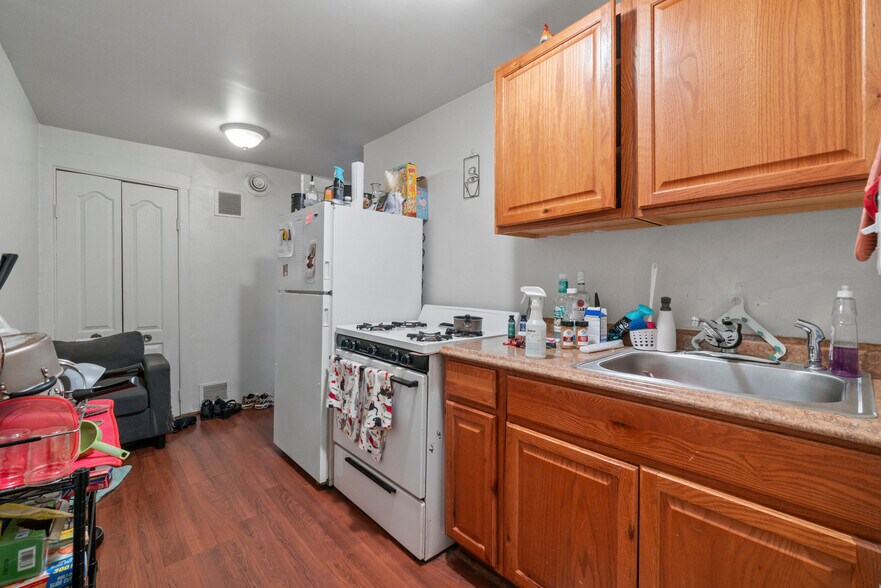 More Photos Of 885 W Lombard St, Baltimore Apartments For Sale