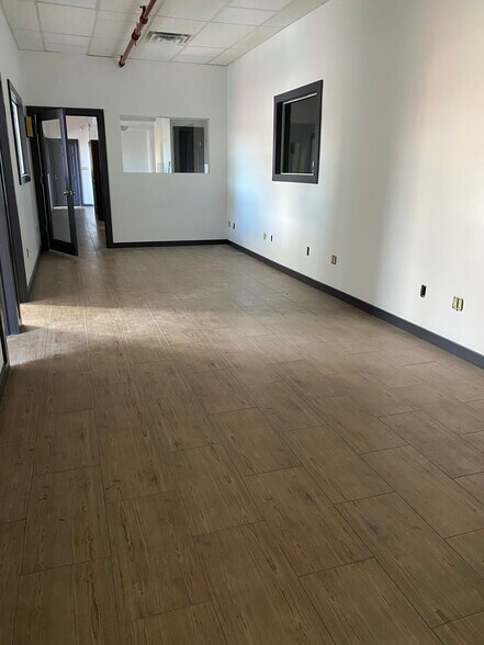 More Photos Of 163 Imlay St, Brooklyn Warehouse For Lease