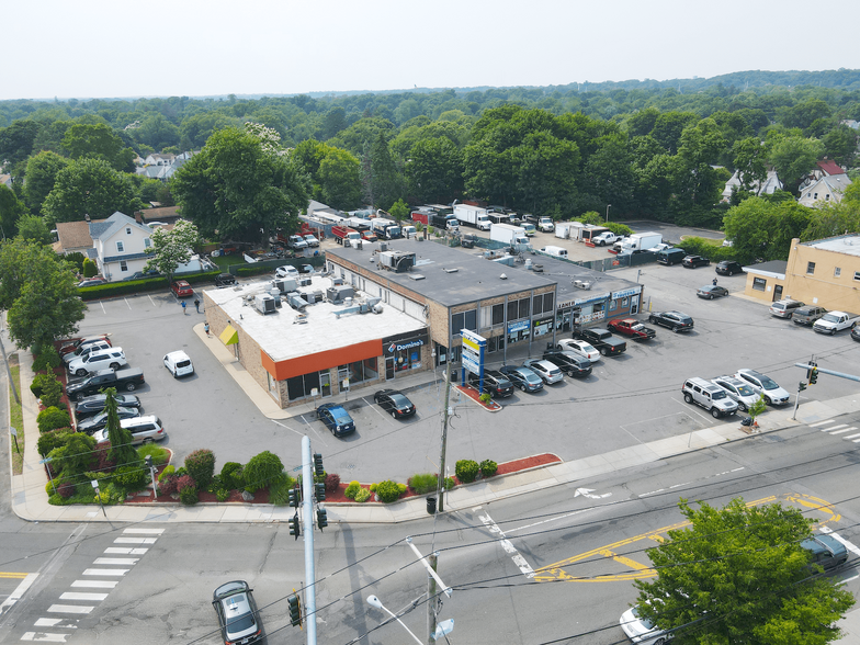 Primary Photo Of 1789-1805 New York Ave, Huntington Station Unknown For Lease