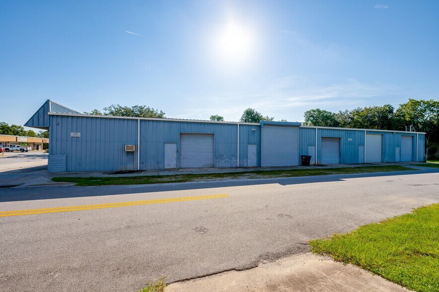 More Photos Of 865 Orange Ave, Daytona Beach Warehouse For Sale