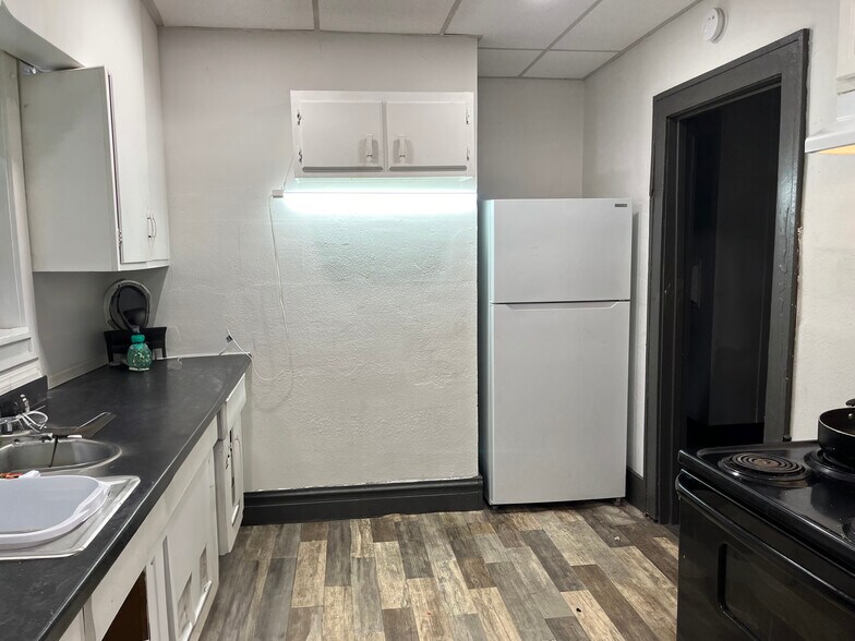 More Photos Of 1301 Pennsylvania St, Gary Apartments For Sale