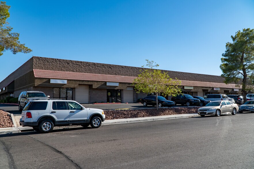 More Photos Of 4275 W Bell Dr, Las Vegas Light Manufacturing For Lease