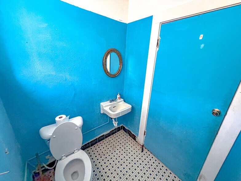 More Photos Of 1107 Spring St, Hot Springs Flex For Sale