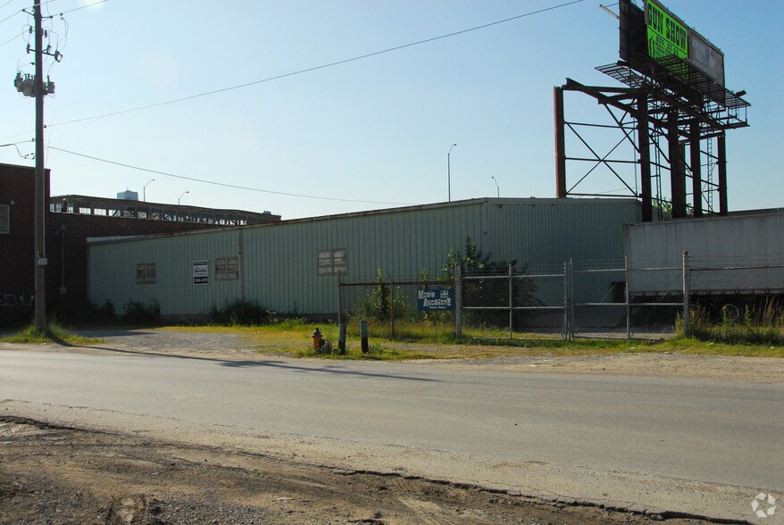 Primary Photo Of 1203-1205 Woodswether Rd, Kansas City Warehouse For Lease