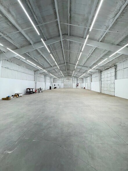 More Photos Of 5818 S Kings Ranch Rd, Gold Canyon Warehouse For Lease