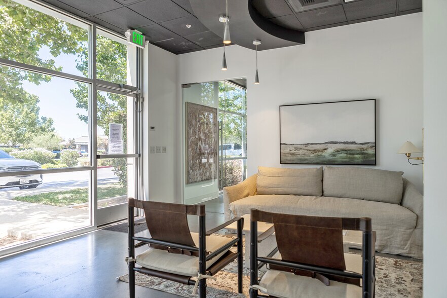 More Photos Of 950 Reserve Dr, Roseville Loft Creative Space For Lease