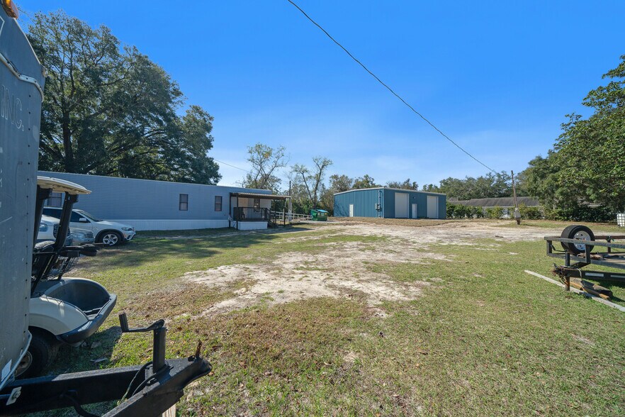 More Photos Of 4820 NE 35th St, Silver Springs Auto Dealership For Sale