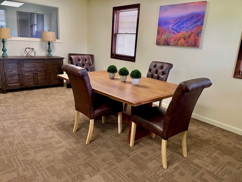 More Photos Of 367-400 Dellwood Rd, Waynesville Medical For Sale