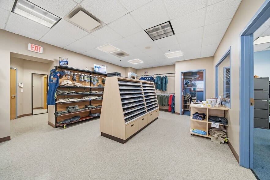 More Photos Of 921 S State St, Lockport Office For Sale