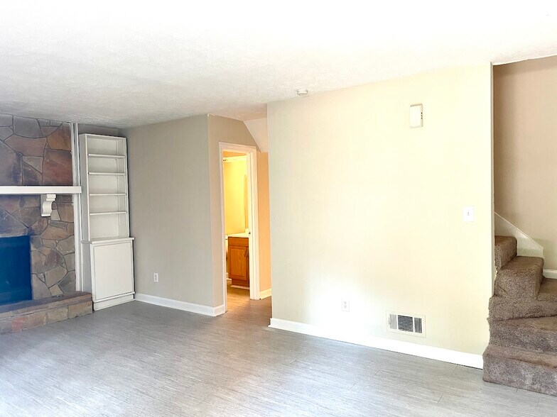 More Photos Of 2611 Golfview Ter SE, Conyers Multifamily For Sale