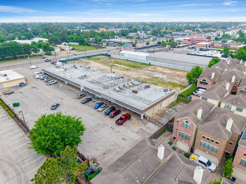 More Photos Of 4424 N Shepherd Dr, Houston Storefront For Lease