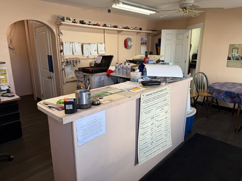 More Photos Of 1310 W High St, Pottstown Specialty For Sale