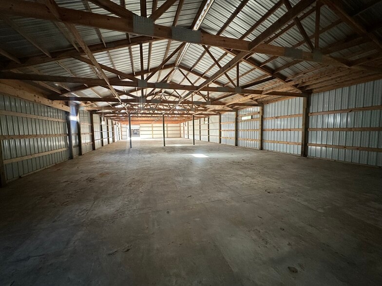 More Photos Of 5019 Char-Augusta Rd, Bamberg Warehouse For Sale