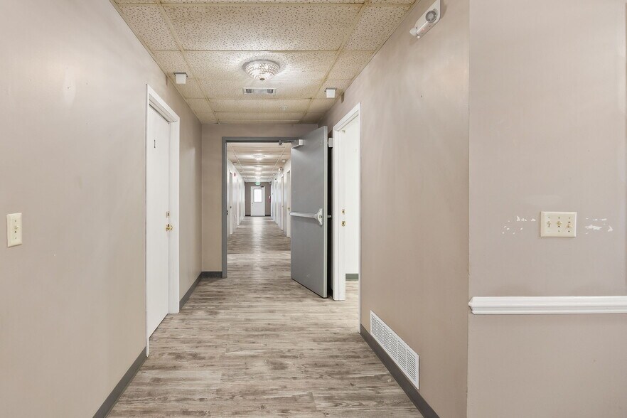 More Photos Of 3919 Messanie St, Saint Joseph Office For Sale