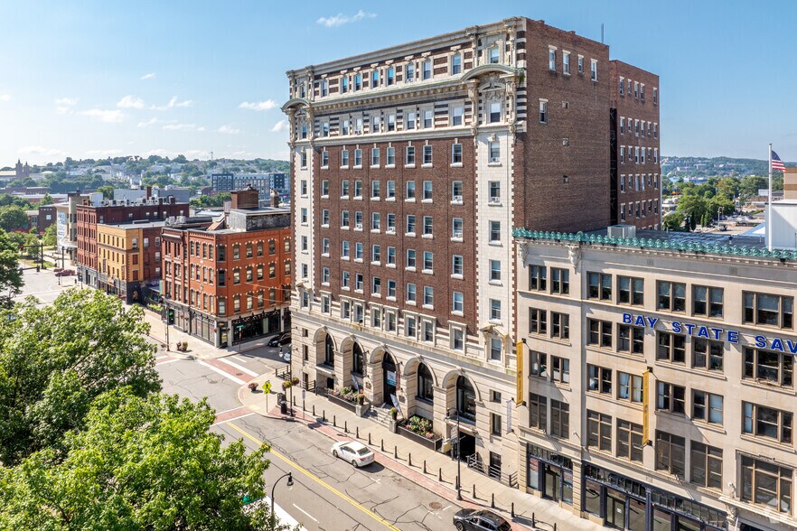 More Photos Of 50 Franklin St, Worcester Apartments For Lease