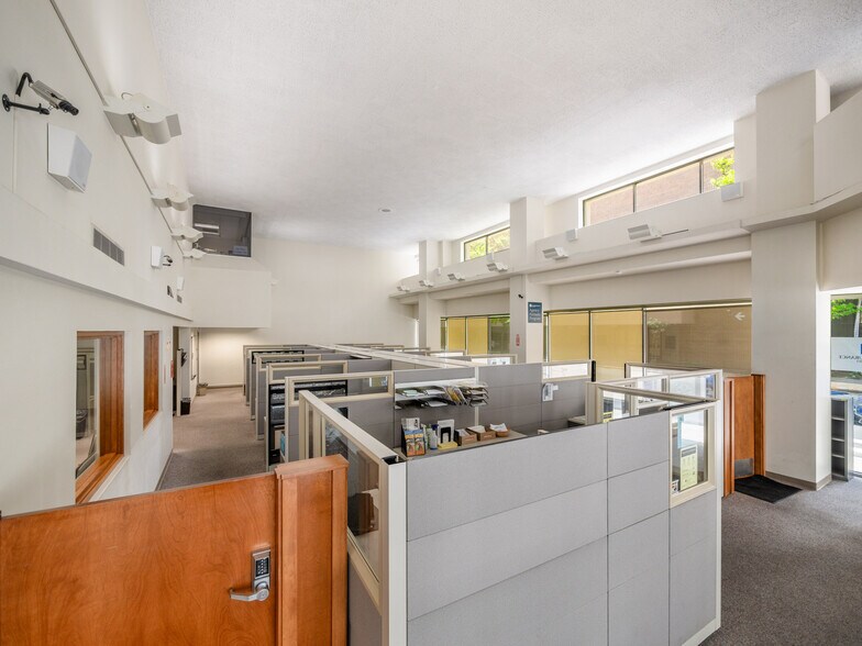 More Photos Of 1022 Bethel St, Honolulu Office For Sale