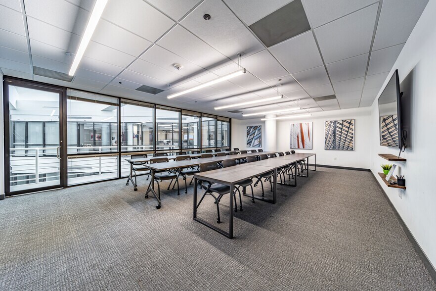 More Photos Of 500 N Central Expy, Plano Coworking Space