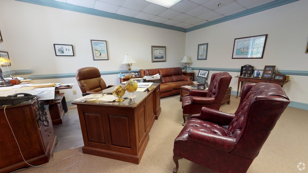 More Photos Of 3630 George Washington Mem Hwy, Yorktown Office For Sale