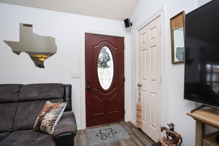 More Photos Of 10191 Bonner Rd, Pattison Specialty For Sale