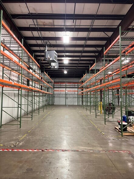 More Photos Of 227-229 Arnold Mill Rd, Woodstock Unknown For Lease