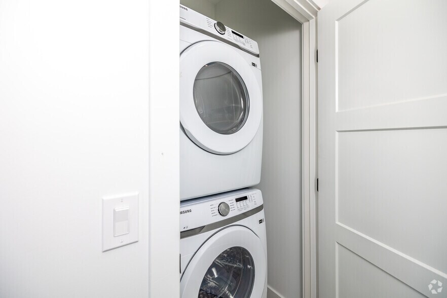 More Photos Of 1200 Keosauqua Way, Des Moines Apartments For Sale