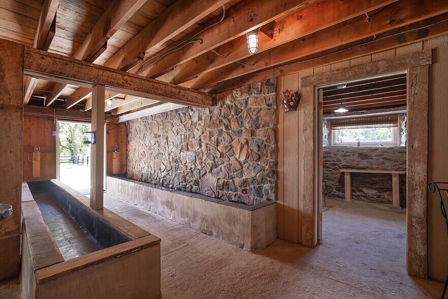 More Photos Of 1902 Jefferson Pike, Brunswick Lodge Meeting Hall For Lease