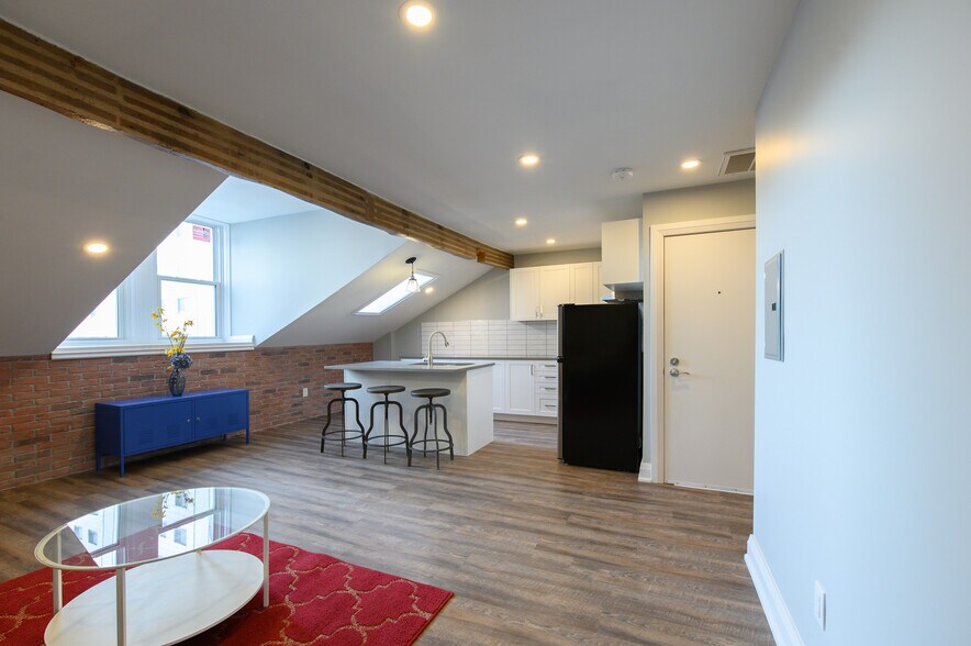 More Photos Of 148 James St S, Hamilton Storefront Retail Residential For Sale