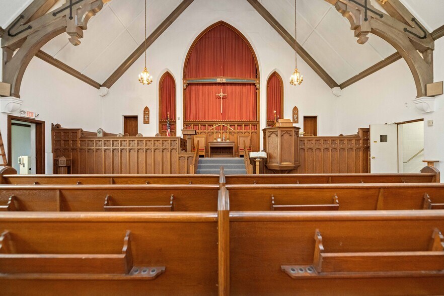 More Photos Of 2889 Culver rd, Rochester Specialty For Sale