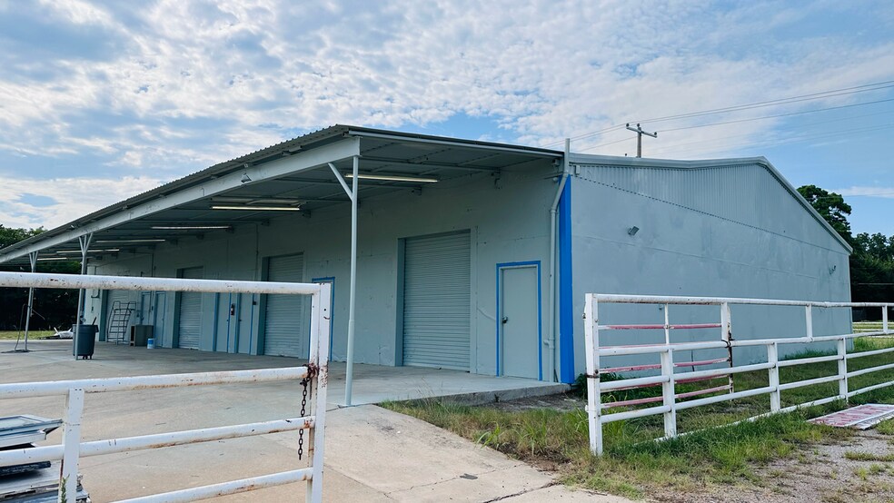 Primary Photo Of 1530 W Main St, Tishomingo Warehouse For Lease