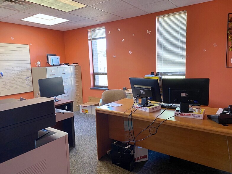 More Photos Of 58 Concord St, North Reading Office For Lease